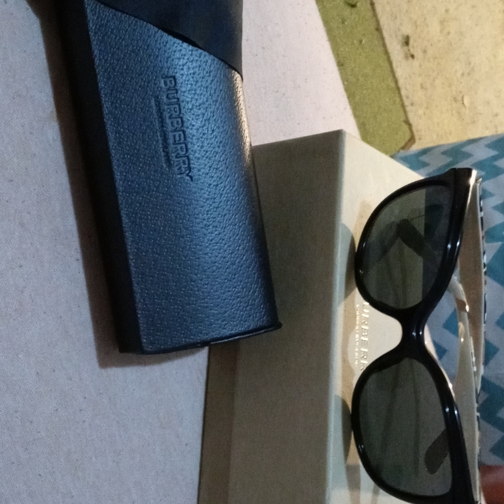 Burberry sunglasses